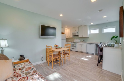East Lake Hills Apartment | Bellevue Abode: Balcony, 13 Mi to Downtown Seattle