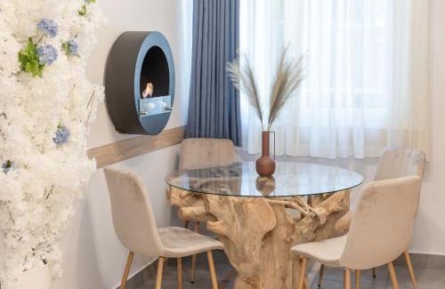 Anafiotika Apartment | Below the Acropolis