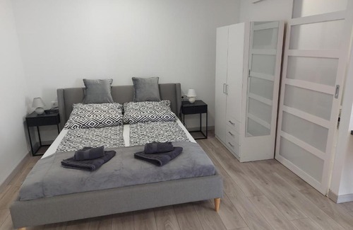 Szigetvar Apartment | Belvárosi apartmanház 2