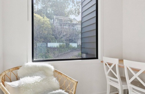 Lorne House | Belvedere Four - Sophistication, Luxury And WIFI
