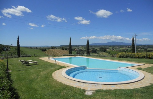 Stabbia House | Belvilla by OYO Holiday home with pool in Stabbia