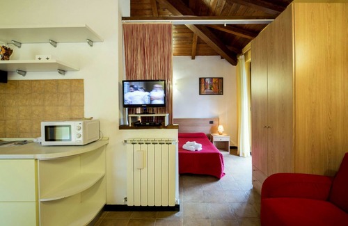 Montebello di Mezzo House | Belvilla by OYO Montebello Mono D