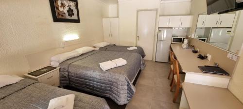 Benaraby Hotel | Benaraby Hilltop MotorInn