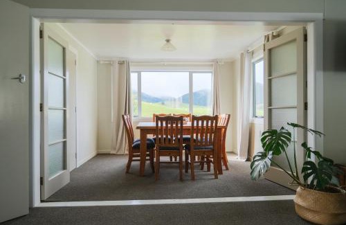 Tararua District House | Benbecula Cottage at Kereru Farm Weber