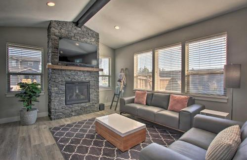 Mountain View House | Bend Home with Patio and Fire Pits Less Than 3 Mi to Dtwn
