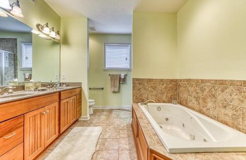 Andersonville Apartment | Bend of the River