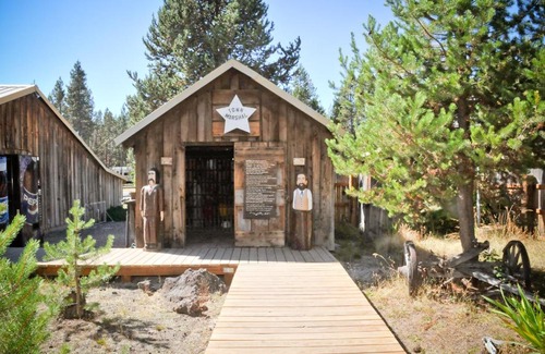 Three Rivers Resort | Bend-Sunriver Camping Resort Studio Cabin 8