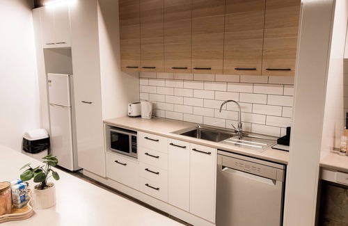 Bendigo House | Bendigo Signature Accommodation on Vine, Bendigo Signature Accommodation on Vine