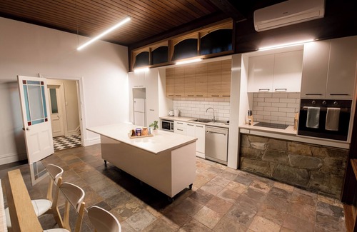 Bendigo House | Bendigo Signature Accommodation on Vine, Bendigo Signature Accommodation on Vine