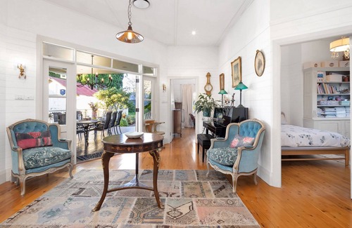 Bowral House | Bendooley Gardens. Large home in Central Bowral.