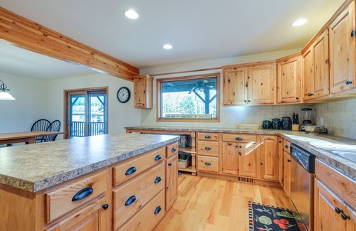 Benton House | Benton Home on 50 Acres w/Private Deck & Views!