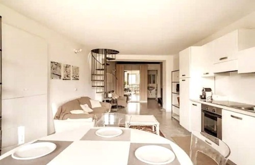 Citta Alta Apartment | [Bergamo Città Alta] House Nature View