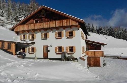 Umhausen Cabin | Berghütte Schöpf