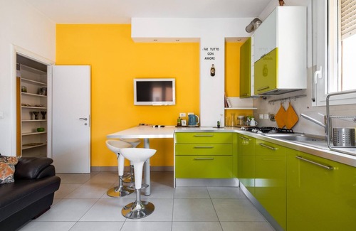 Saragozza-Porto Apartment | Bergonzoni Modern Apartment by Wonderful Italy