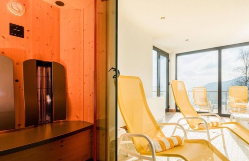 Bollendorf-Pont House | Bergsuite Südseite, Luxury Suite, Whirlpool 2-3 nights - Waldhotel Sonnenberg