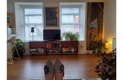 Bantry Condo | Berlin Wall Apartment at The Residence Bantry