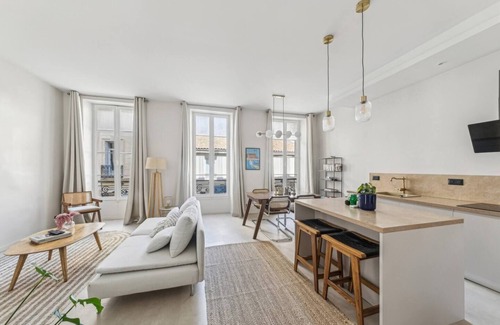 1st Arrondissement Apartment | Bernardy - Sublime T3 à Longchamp