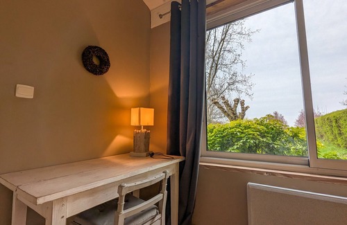 Mezieres-en-Brenne Cottage | Berry cottage in the heart of the Natural Park with garden and parking, 3 rooms, fireplace
