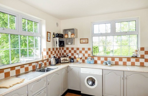 Enniscorthy Cottage | BERRYLANE, pet friendly in Enniscorthy, County Wexford