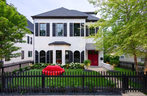 Downtown House | Beryl West 3br Bentonville Artful Pet-friendly