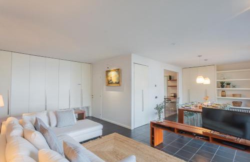 Moltrasio Apartment | Besana 9 on the Lake - Private garden & parking by Rent All Como