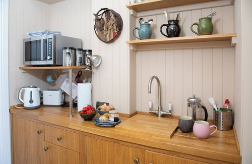 Dunning Apartment | Bespoke luxury accommodation for couples in a romantic and idyllic setting.