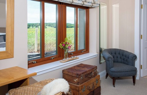 Dunning Apartment | Bespoke luxury accommodation for couples in a romantic and idyllic setting.