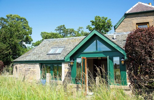 Dunning Apartment | Bespoke luxury accommodation for couples in a romantic and idyllic setting.