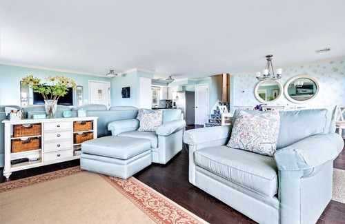 Sylvan Beach House | Best Beach House “Sweet Spot” on Sylvan Beach