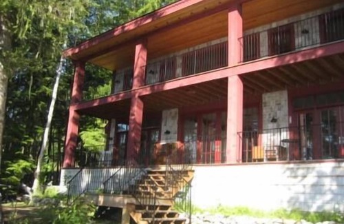 Coolin House | Best Beach in Huckleberry Bay! Step off the porch onto the beach!