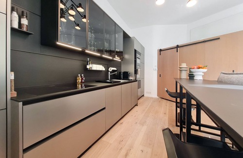 Dreimuhlen Apartment | Best deal in town ! Omuntu Designer Apt in the center of Munich