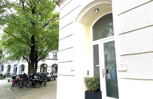 Dreimuhlen Apartment | Best deal in town ! Omuntu Designer Apt in the center of Munich