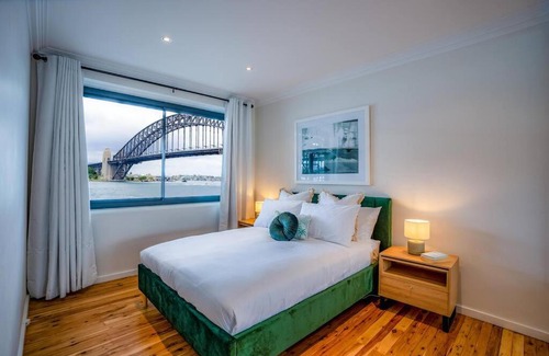 Kirribilli Apartment | Best Harbour Views & location in Sydney