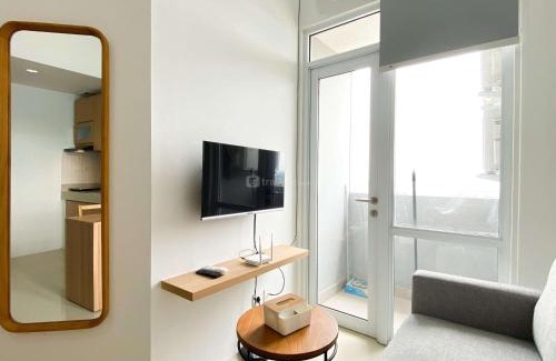 Cikarang Apartment | Best Homey 1BR at Vasanta Innopark Apartment By Travelio