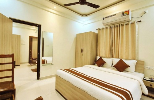 Bhowanipore Hotel | Best Inn By BookMeriHotel