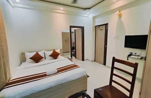 Bhowanipore Hotel | Best Inn By BookMeriHotel