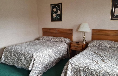 Wellsville Hotel | Best Inn