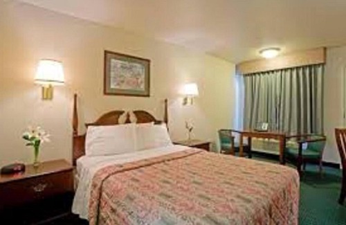 Wellsville Hotel | Best Inn