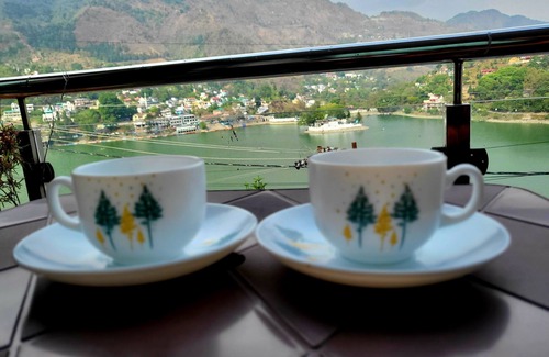 Bhimtal House | Best Lake View Stay in Bhimtal