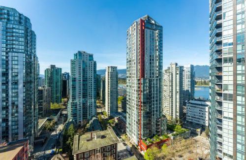 Downtown Vancouver Apartment | Best Location Downtown Chic Suites