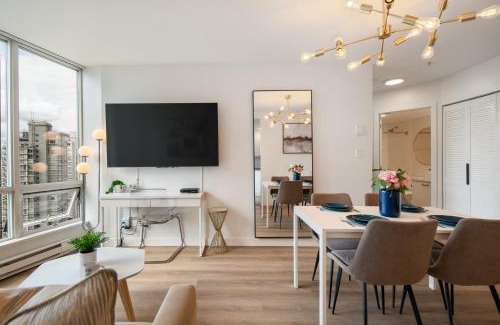 Downtown Vancouver Apartment | Best Location Downtown Chic Suites