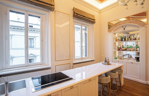 Santa Croce Apartment | Best location in Florence - Luxury Apartment. Cathedral Crystal Palace