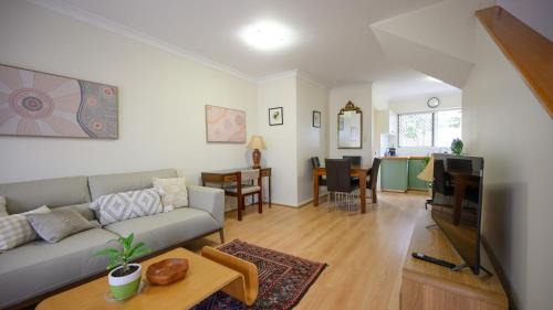 Leederville Apartment | Best Location Leederville Townhouse