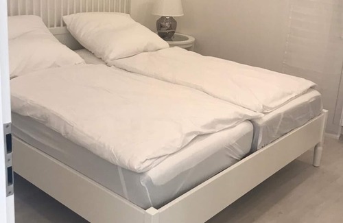 Wolfsburg Apartment | Best Location, modern 2 BR with Terrace, 5 Min to Volkswagen, Netflix