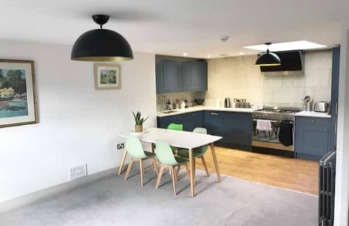 Bath Apartment | Best Location Premium apartment in Prime Central Bath