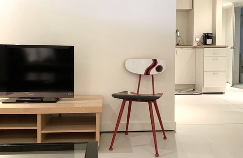 Waterloo Apartment | Best Location uptown Waterloo, beside Park. Small Clean Private Room (C)