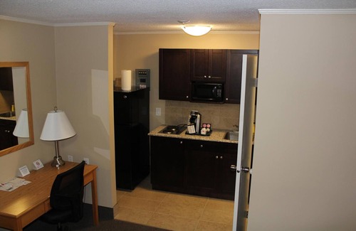 Drayton Valley Hotel | Best Maple Inn