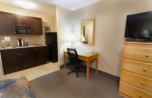 Drayton Valley Hotel | Best Maple Inn