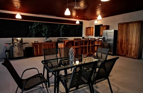 Portalon House | Best Ocean View-2 Story Vacation Rental