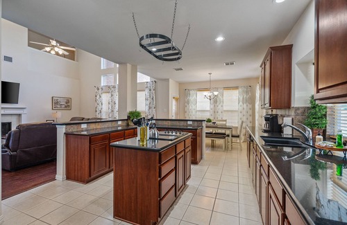 Allen House | Best of Allen, TX! 6 Bedroom. Gameroom